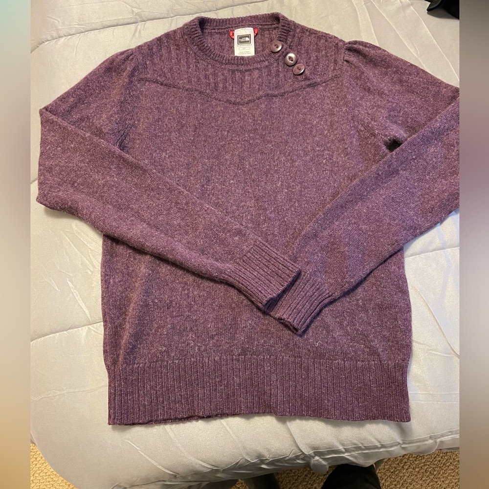 Women’s north face wool sweater. Perfect condition. Small.